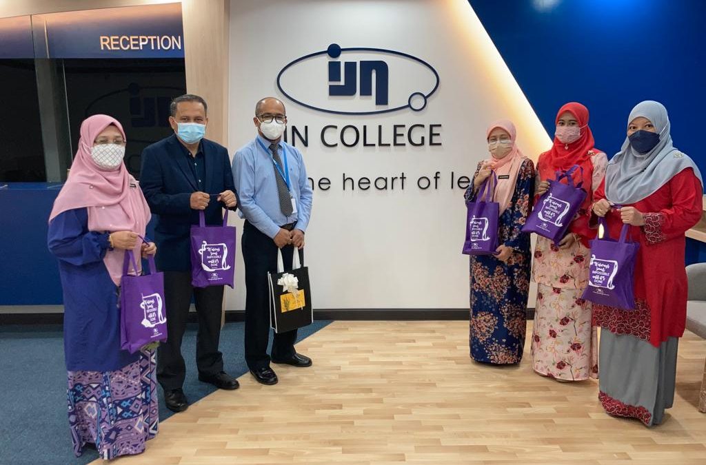 Honorable visit by Counselling Unit and Teachers from SMK Sg. Pusu, Gombak