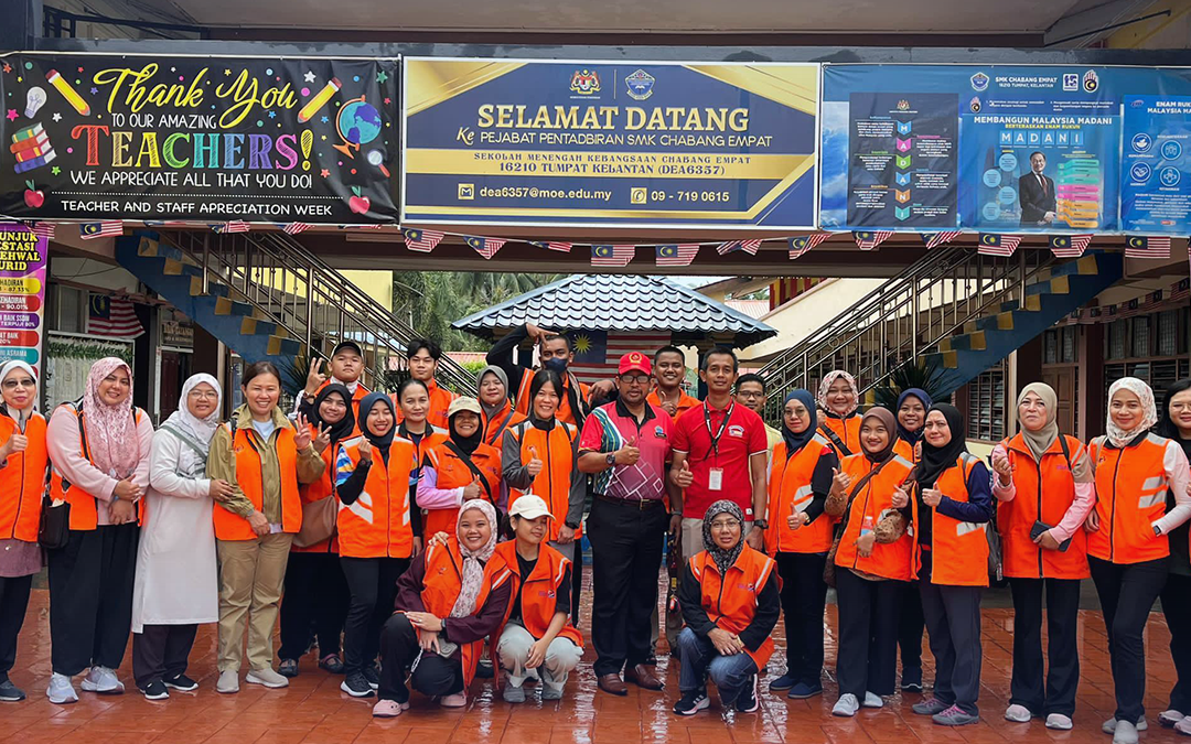 IJN College Students Join Ihsan MADANI Squad as Volunteers in Tumpat, Kelantan